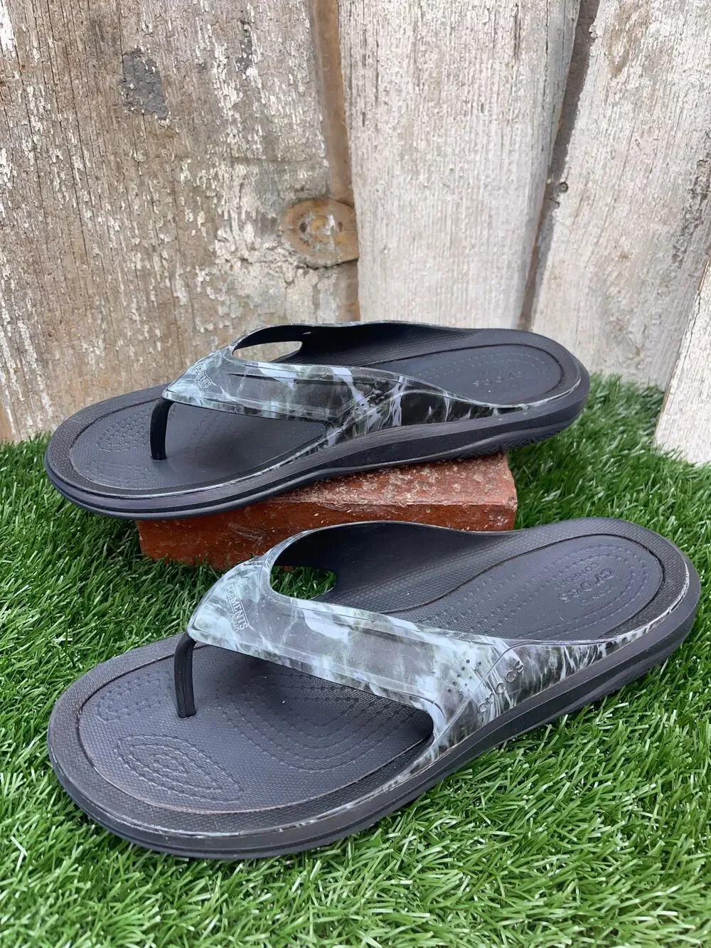 Crocs Mossy Oak Elements Agua Mens 11 Sandals Flip Flops